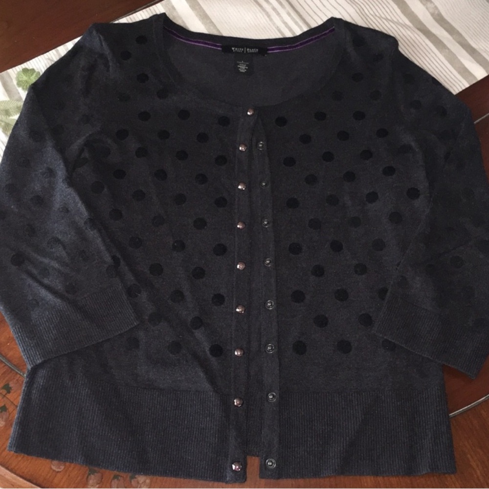 🐰WHBM black on black polka dot snap cardigan Lg